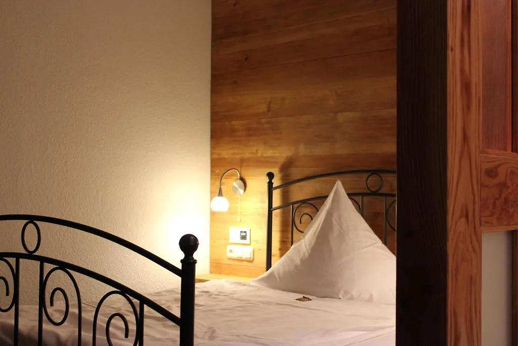 Hotel Zum Pfeiffer 拉德博伊尔