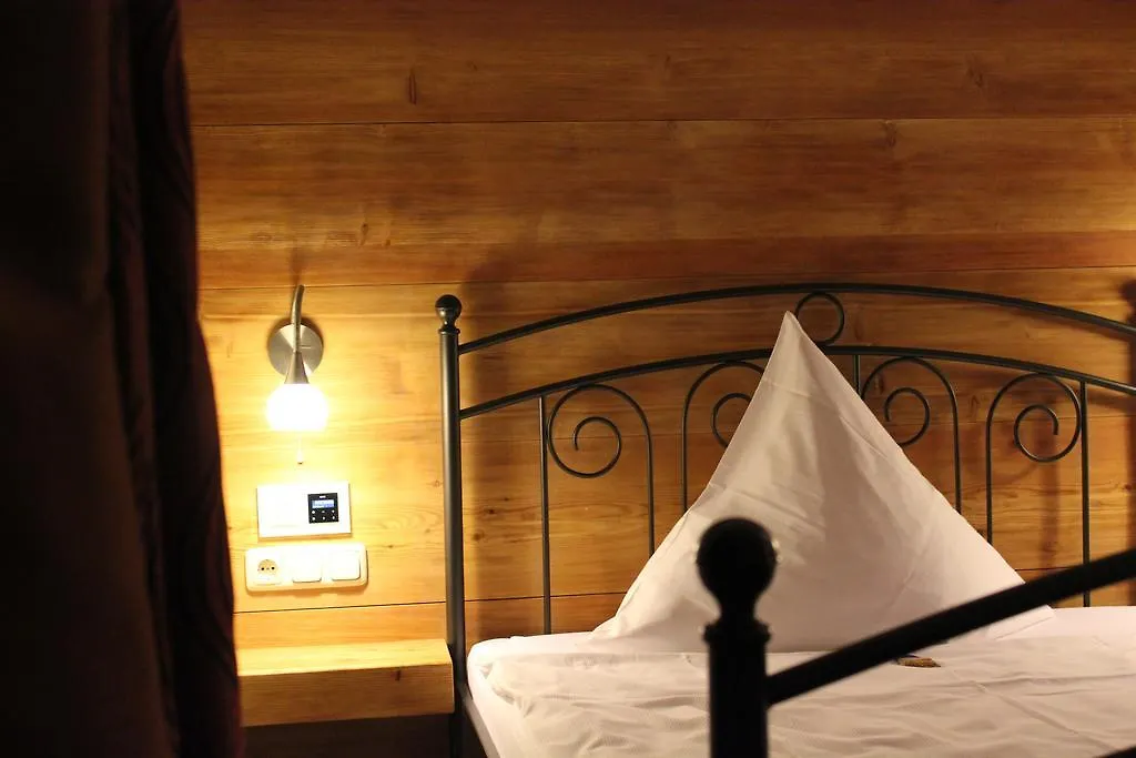 Hotel Zum Pfeiffer 拉德博伊尔 3*,